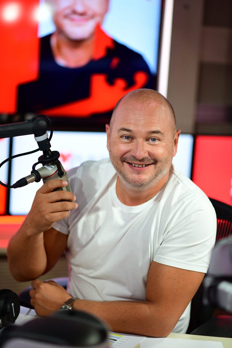 C'Cauet sur NRJ du lundi au vendredi de 15h à 20h
