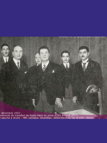 1933 – Radio Paris devient le Poste national français de Radiodiffusion.