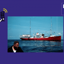 1958 – Début de la première radio pirate offshore au large du Danemark.